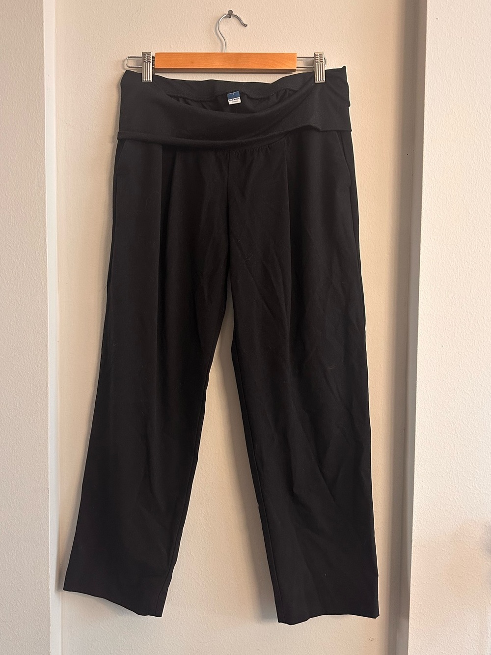 Old Navy maternity black loose fit size small
